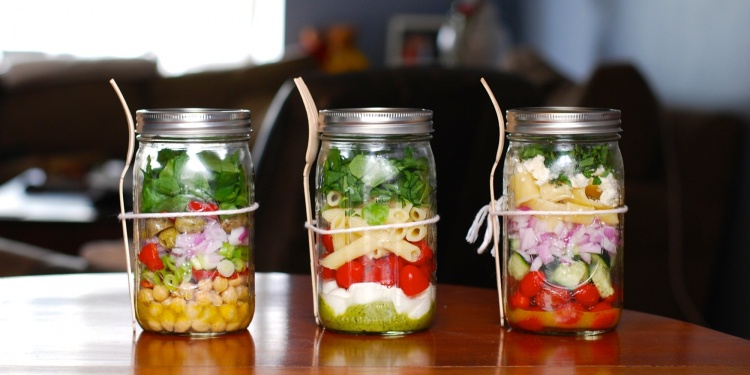 These Jar Salads Could be the Answer to Your Lunchtime Woes
