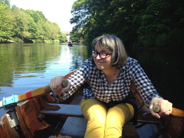 How Philippa Perry Thinks You Should Find a Therapist